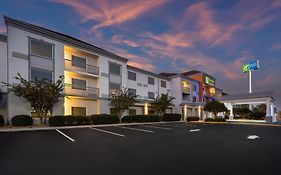 Holiday Inn Express Tifton By Ihg